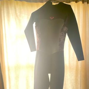 Roxy 3:2 Wetsuit size 4